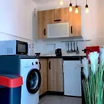 T1 Bis Cosy Et Spacieux - Wifi - Parking Gratuit דירה